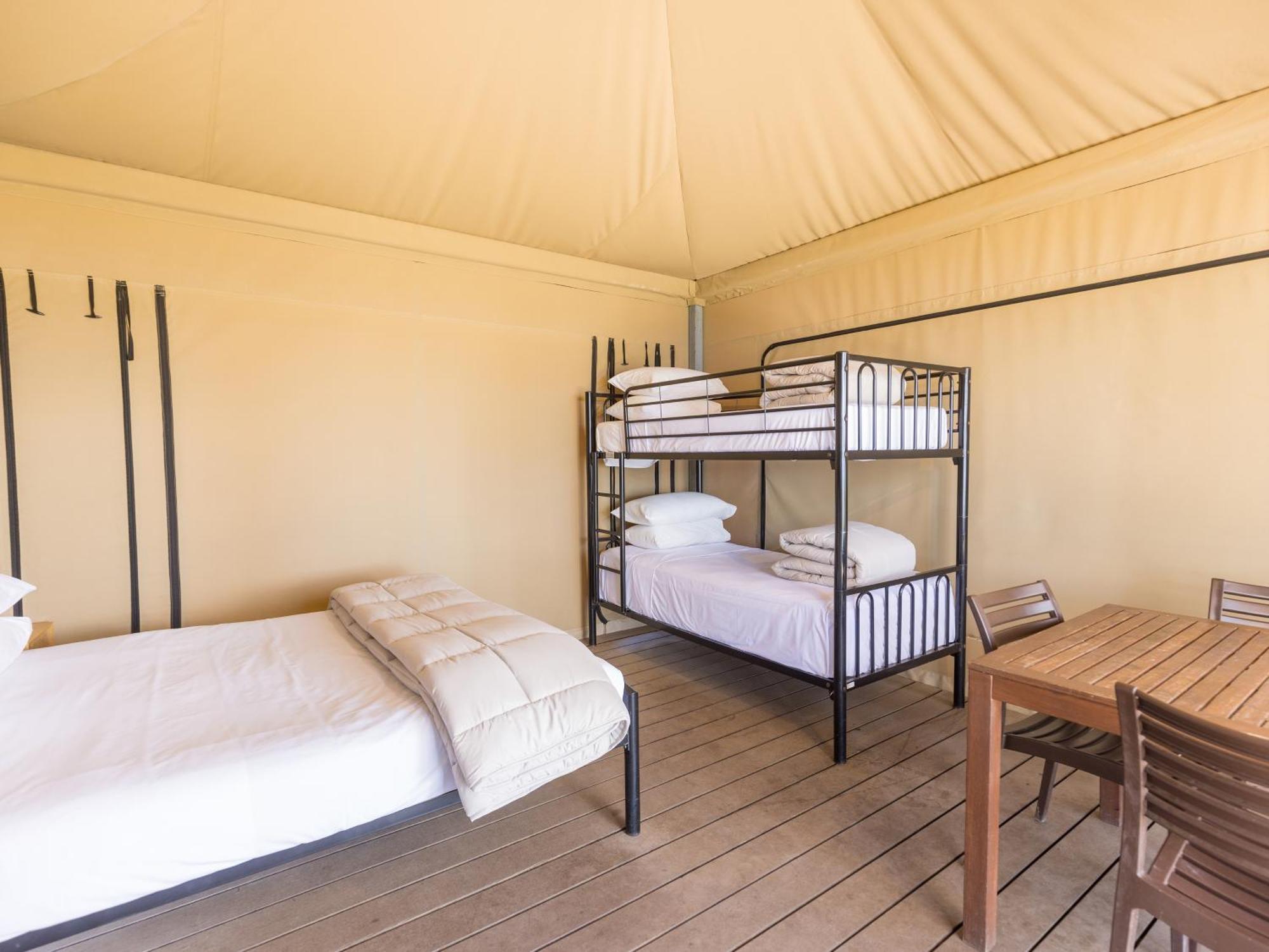 Nrma Lake Somerset Holiday Park Kilcoy Rum bild