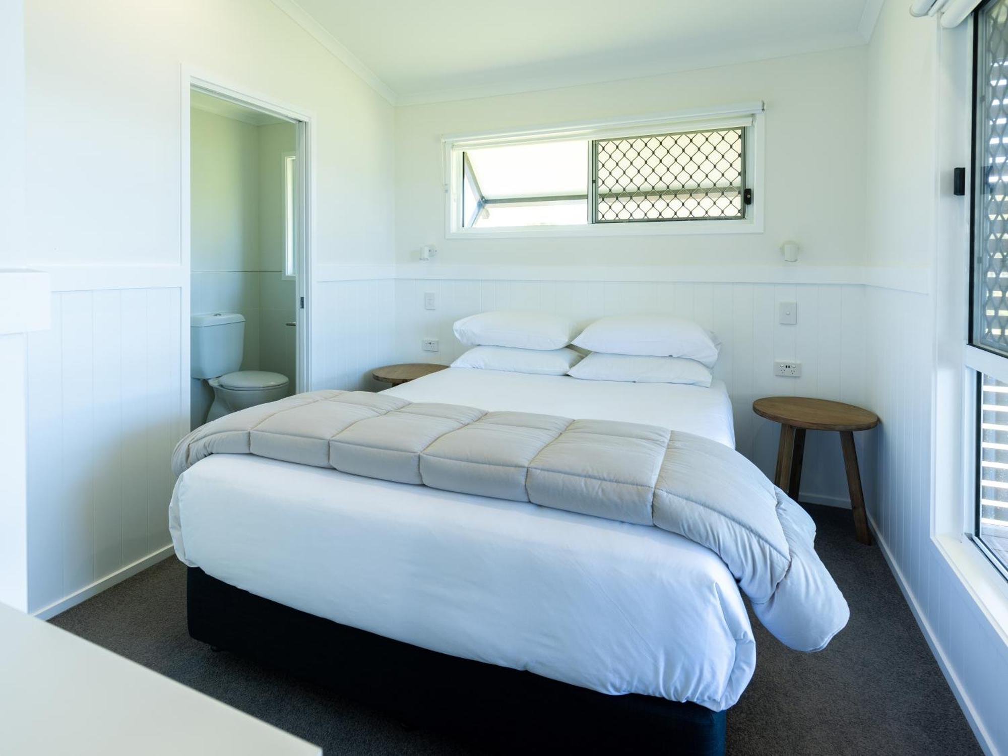 Nrma Lake Somerset Holiday Park Kilcoy Rum bild