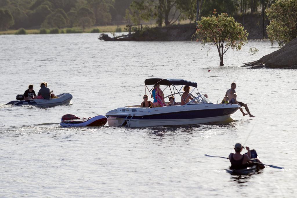 Nrma Lake Somerset Holiday Park Kilcoy Exteriör bild