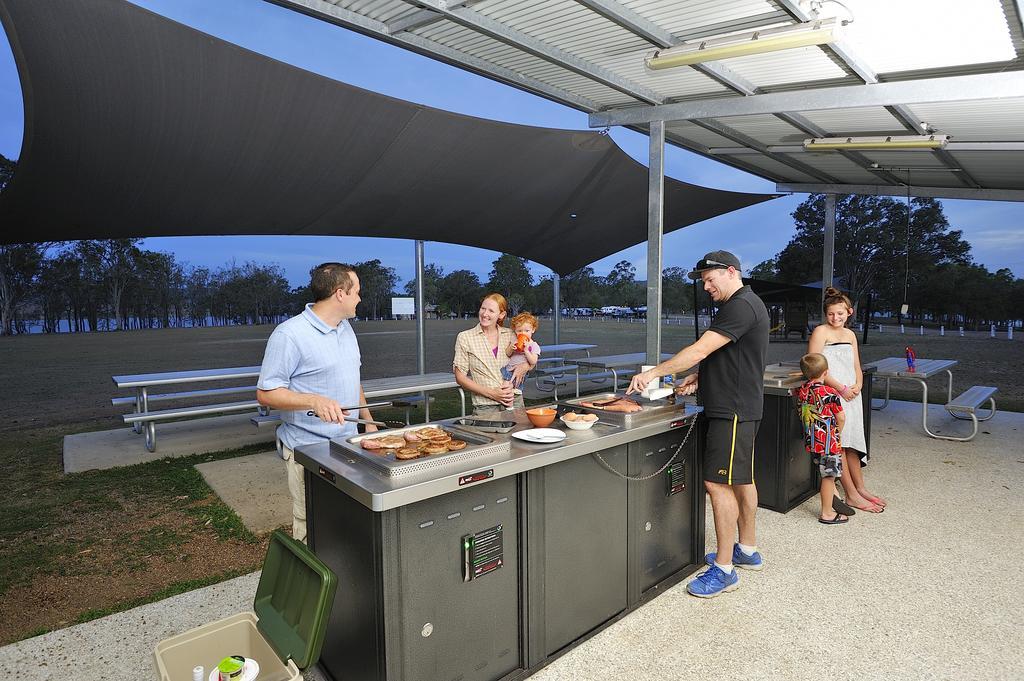Nrma Lake Somerset Holiday Park Kilcoy Exteriör bild